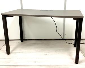 テーブル アジャスター付き 配線ボックス付 オススメ(おすすめ) レア・ITOKI/イトーキ ・ActLink/アクトリンク ※横浜本店撮影画像※