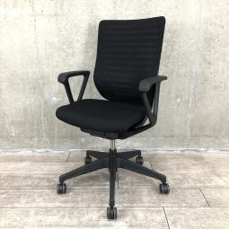 【関東倉庫在庫品】【操作レスで快適な座り心地を実現する定番チェア!】【在庫入替セール品】■イトーキ(ITOKI)製 エピオスチェア(Epios) 肘付き ハイバック ■背面メッシュ ■固定肘(サークル肘) ■ブラック 【弊社使用欄:A01017462】【ECBMC】