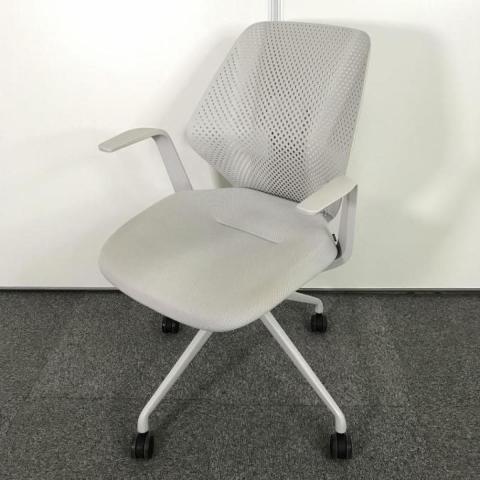 【中古】キュアチェア  イトーキ（ITOKI） ミーティングチェア