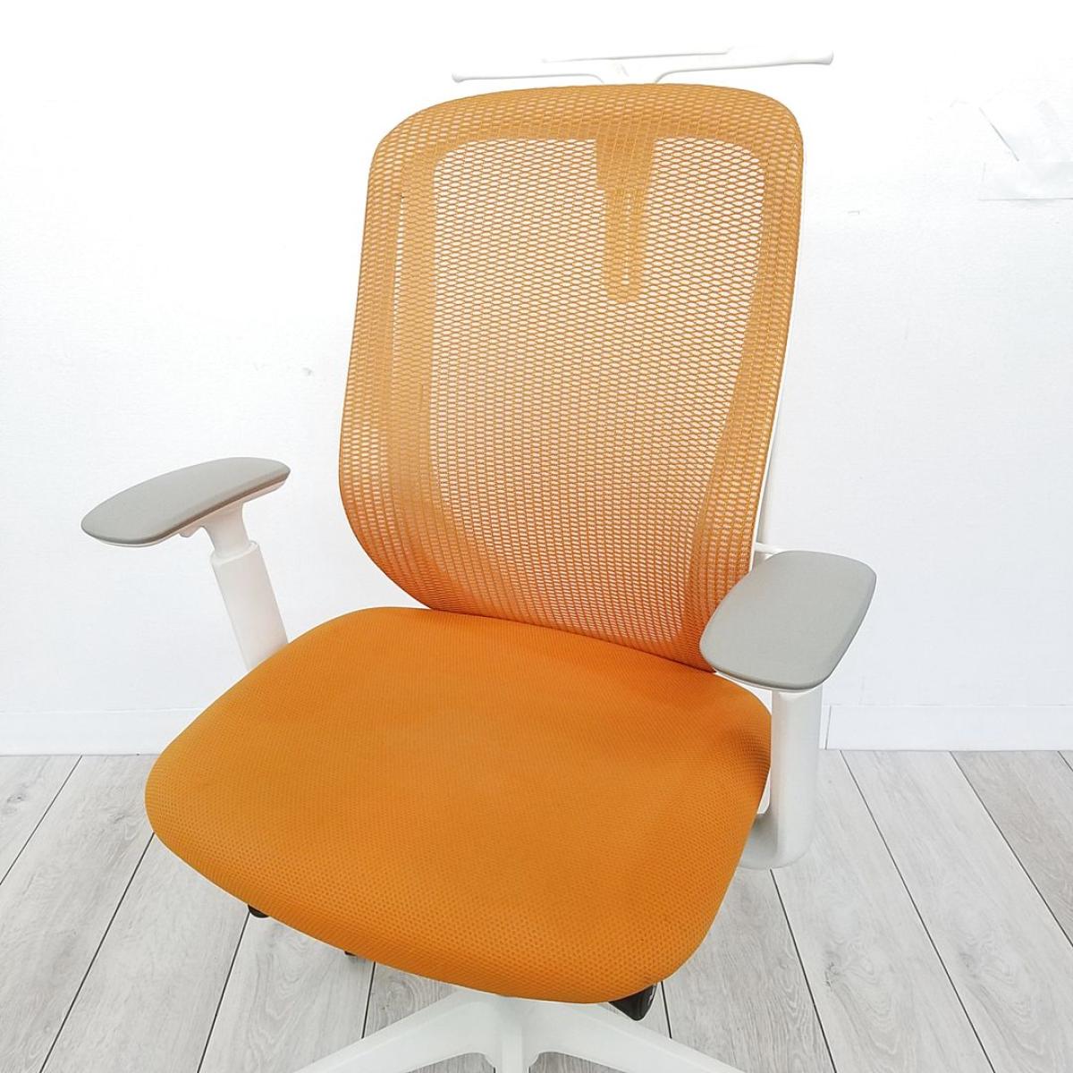 中古】シルフィーメッシュ オカムラ/okamura 肘付ハイバック