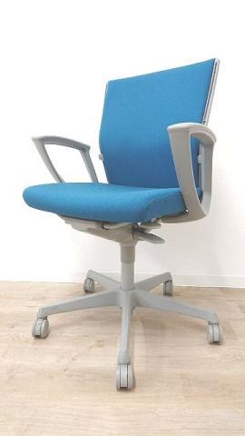 【中古】エスクード  オカムラ（okamura） 肘付ローバックチェア