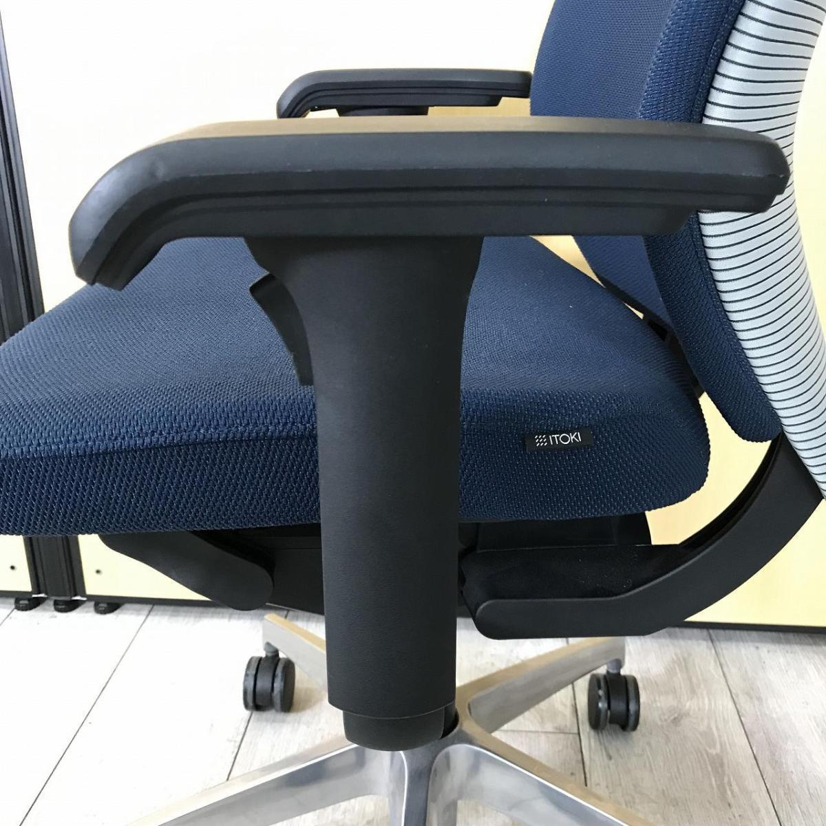 イトーキ デスクチェア コセール チェア ローバック 樹脂脚 フリーロッキング 背裏 ミルキーホワイト オレンジ KE-940GS-T1D イトーキ コセールチェア ローバック 肘無 樹脂脚 ネイビー