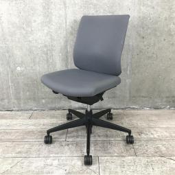 【在庫入替セール品】【ロングセラー商品！納得の座り心地！魔法のように売れ続けている定番のオフィスチェア！】■コクヨ（KOKUYO）製　ウィザード（wizard）チェア　肘無し　ローバック　■スレートグレー×ブラックシェル【弊社使用欄：A01004476 K】