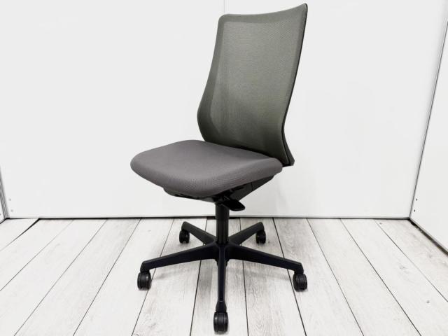 【中古】フルーエントチェア  オカムラ（okamura） 肘無ハイバックチェア