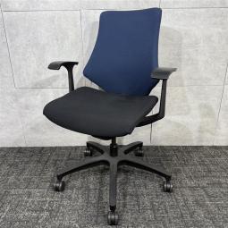 【イトーキの売れ筋チェア!今なら12脚揃います!】イトーキ エフ クロスタイプ 肘付 ローバック 事務所 椅子 リラックス 中古家具 中古オフィス 九州最大級《オフィスバスターズ福岡博多店は、福岡を拠点として、日本全国へ中古オフィス用品・オフィス家具を提供しております》