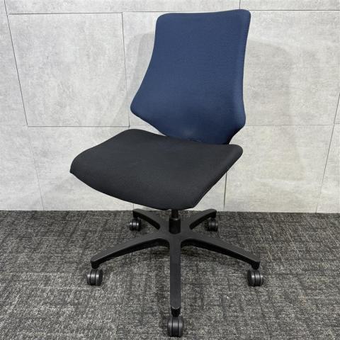 【限定1脚!イトーキの売れ筋チェア!】イトーキ エフ クロスタイプ 肘無 ローバック 事務所 自宅 在宅 椅子 リラックス 中古家具 中古オフィス 九州最大級《オフィスバスターズ福岡博多店は、福岡を拠点として、日本全国へ中古オフィス用品・オフィス家具を提供しております》