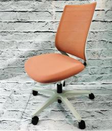 【快適な座り心地でコスパの良いメッシュチェア！】■コクヨ　ミトラチェア　ソフトテラコッタ　■美しいデザインに快適な座り心地！【KOKUYO　Mitra２】