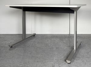 【ミーティングスペースの定番!スタンダードなデザインで使いやすい!】■イトーキ(ITOKI)製 DCシリーズ ミーティングテーブル W1200×D750×H725mm ■ホワイト/T字脚