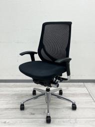 【人間工学に基づいた快適な座り心地！体の動きを自然にサポート！】 ■オカムラ（okamura）製　ゼファーチェア （Zephyr）　肘付き　ハイバック　背面メッシュ　■可動肘　■ブラック