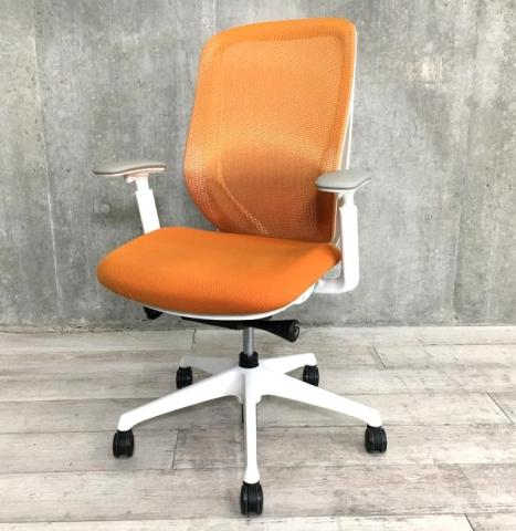 【中古】シルフィーメッシュ C686XW-FMR8 オカムラ（okamura） 肘付ハイバックチェア