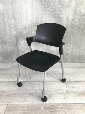 【中古】プロッティチェア CK-582CNN コクヨ（KOKUYO） スタッキングチェア