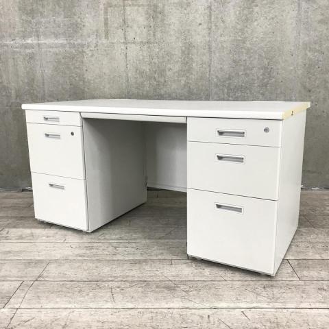 【収納スペース充実・机上をスッキリ整理！上長席にもオススメ！】/オススメ(おすすめ) /人気商品【弊社使用欄：A01031542】■両袖机　W1400×D700㎜　■シリンダー錠　■ホワイト　※サイド割れ・日焼け有/東洋スチール（TOYOSTEEL）製　CSシリーズ