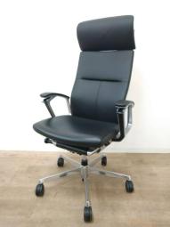 【滑らかで高級感あふれる座り心地が大人気！！】■オカムラ(okamura)製　デュークチェア　肘付エクストラハイバック　■レザー張地（革）　■サークル肘(可動肘)　■ヘッドレスト　■ブラック