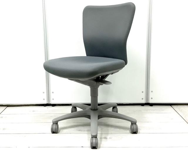 【中古】カロッツァチェア CK33GR-FS12 オカムラ（okamura） 肘無ローバックチェア