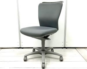 【肘無/コートハンガー有】ワークチェア アームレストなし ブラックボディ オススメ(おすすめ) 大人気 ・Okamura/オカムラ ・Carrozza/カロッツァ ※横浜本店撮影画像※