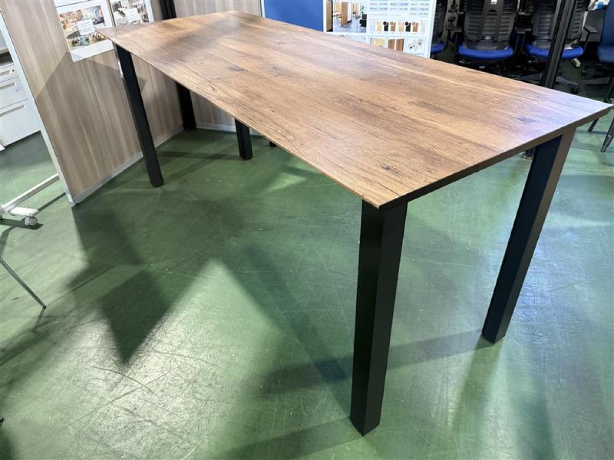 【倉庫在庫品】コクヨ製の会議用ハイテーブル【センティアシリーズ】が限定1台ご案内可能です！　＊福岡市拠点の「オフィスバスターズ福岡南店」は、福岡はもちろん、岡山・広島エリアにも対応しています。中古オフィス家具・チェア・デスク・複合機など一式手配可能。各地に特化した在庫とワンストップ対応で、起業・移転・レイアウト変更にしっかり対応し、岡山・広島でも安心の選択肢をご提供します。＊
                        センティア
                                    中古
            