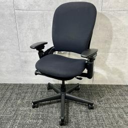 【★人気チェアが1脚限定入荷★】◆スチールケース/リープHD　SteelCase　家具　在宅ワーク　リユース　九州最大級《オフィスバスターズ福岡博多店は、福岡を拠点として、日本全国へ中古オフィス用品・オフィス家具を提供しております》