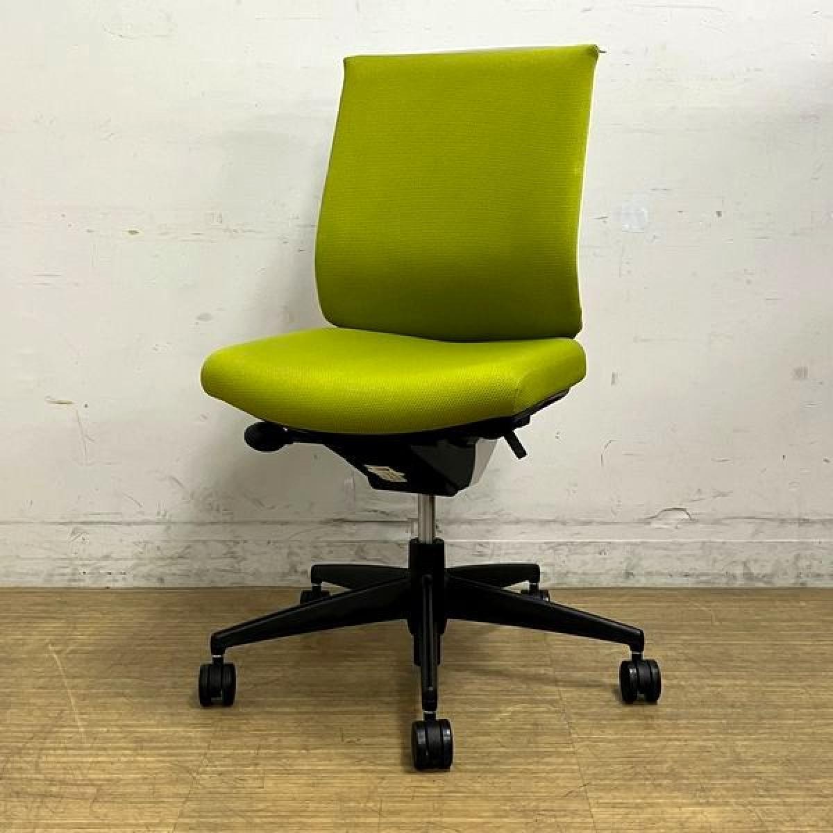 【在庫入替セール】コクヨ　ウィザード3　肘無しローバックモデル　カラー：ライトオリーブ×ホワイトフレーム　嬉しいハンガー付き　ロングセラーシリーズ
                        ウィザード3 樹脂
                                    中古
            