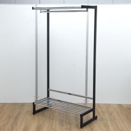 オカムラ製　ブラック　上下の網棚で収納力アップ！　これからの季節におすすめ！　コート・ジャケットが掛けられます！　コートハンガー！！