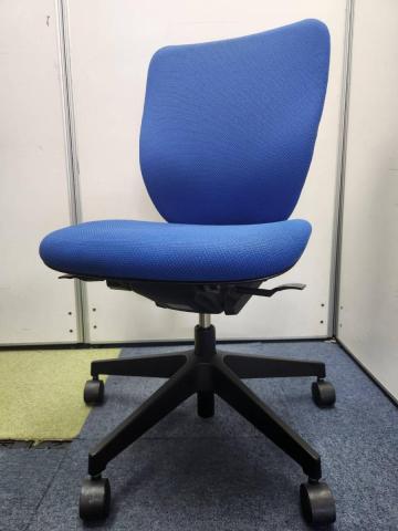 【中古】プラオチェア  イトーキ（ITOKI） 肘無ローバックチェア