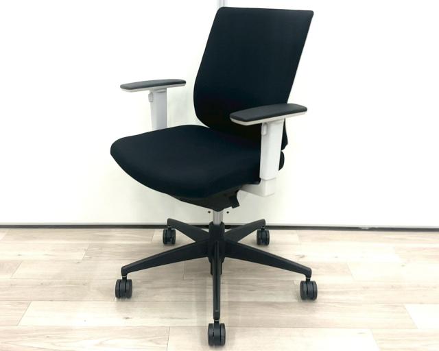 コクヨ ヴィンテージ デスク アームチェア キャスター 2 0526133112_6833ee907eeca.JPG