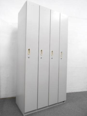 【中古】ハニカムロッカー  ウチダ（UCHIDA) 4人用更衣ロッカー