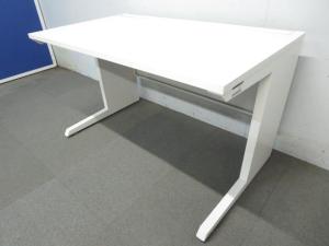 【在庫入替セール品！】【使いやすさを追究したオフィスデスク！】■イトーキ　シーゼットアールシリーズ　平机　W1200×D700×H720mm　ホワイト　引出無【ITOKI　CZR】