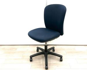 【在庫入替セール品！（本在庫限定価格）】【オフィスに求められる基本性能を備え、コスパにも優れたベーシックチェア入荷！】■イトーキ（ITOKI）製　リエットR（Lietto-R）チェア　肘無　ローバック　■ネイビーブルー×ブラックシェル　【弊社使用欄：A01041939】