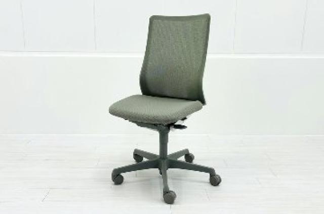 【外部倉庫在庫品】大量入荷 ワークチェア 肘なし ホワイトフレーム ライトグレー　Okamura／オカムラ  フル―エント/Fluent【OI】