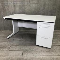 【広々としたワークスペースで快適なデスクワークを！】■コクヨ（KOKUYO）製　アイエス（iS）シリーズ　片袖デスク　W1400×D700×H720㎜　■ホワイト　■シリンダー錠