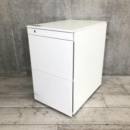 【キャスター付で席替えもスムーズに!】■オカムラ プロユニットシリーズ 3段ワゴン H650mm ホワイト ※キズあり商品【見た目を気にしなければお買い得!】