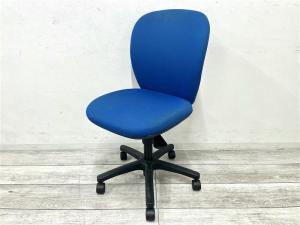 【定価約6万円】【コスパで選ぶならこれ！スタンダードなデザインで座り心地が良い！】■イトーキ（ITOKI）製　リエット（Lietto）　ローバック　肘無し　■ネイビーブルー×ブラックシェル