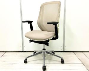 【フレーム日焼け有】【肘カスタム品】【肘有(可動肘/アジャストアーム)/コートハンガー無】ワークチェア アームレスト付 ブラックボディ オススメ(おすすめ) 大人気 ・Okamura/オカムラ ・Sylphy/シルフィー ※横浜本店撮影画像※