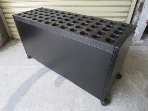 【★60本収納！スッキリ収まる筒型タイプ！】■コクヨ製　傘立て　ブラック　筒状収納タイプ　■キャスター付でフレキシブルに使えます！