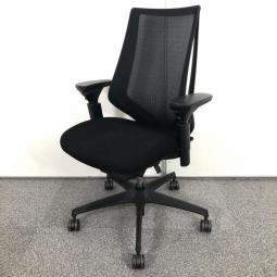 【様々な姿勢に柔軟にフィットする高機能ワーキングチェア！】■コクヨ（KOKUYO）製　デュオラチェア　肘付　ハイバック　背面メッシュ　■可動肘　■ブラック