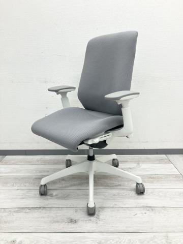 【2022年製】【現行品の椅子が入荷しました】