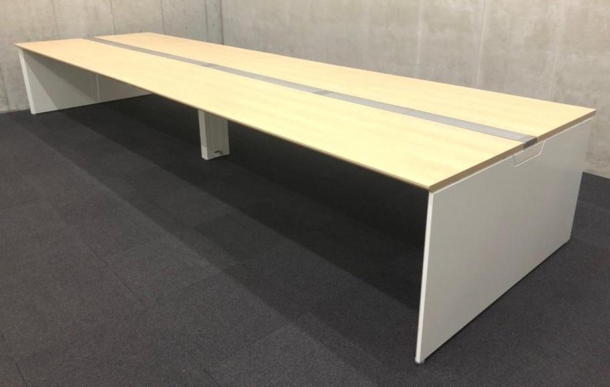 【倉庫在庫品】【固定席を持たない働き方に！今流行りのフリーアドレスデスク！！】■オカムラ製　プロユニットフリーウェイ　　■6~8名様用　■W4000×D1200×H720　■ナチュラル天板　■ホワイト脚　■オフィスバスターズ東大阪店
                        プロユニットフリーウェイ
                                    中古
            