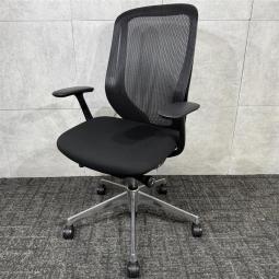 【関東倉庫在庫品】■オカムラ（okamura）製　シルフィ（Sylphy）肘付ハイバック　■ブラック　■固定肘　■背面メッシュ【前傾チルト機能付き！　オカムラ製品で最も人気を集める高機能メッシュチェア！】