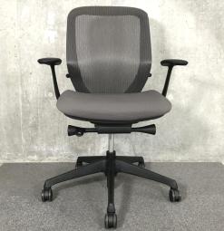 【包み込まれるような快適な座り心地！】■オカムラ　シルフィーチェア　肘付　ミディアムグレー　前傾チルト機能付【Okamrua　Sylphy】