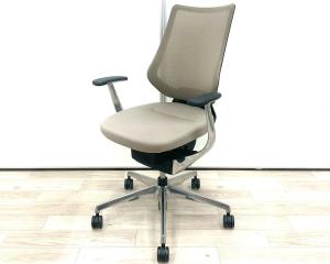 ■KOKUYO/コクヨ　■イングチェア（ing）　■ミディアムグレージュ　■肘付き/固定肘　■バーチカルタイプ　■背面メッシュ　■オススメ/人気/定番商品　【弊社使用欄：A01037876】【KN】