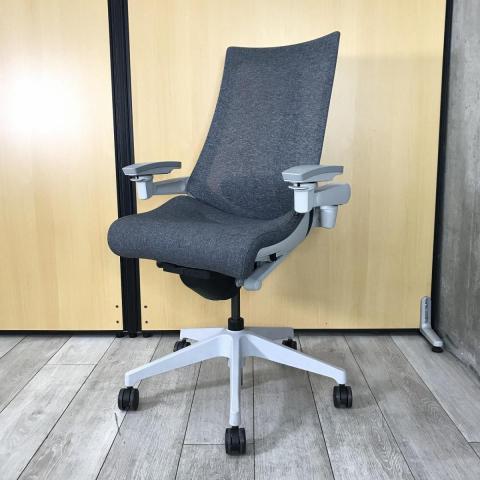 【中古】アクト メッシュ 樹脂  イトーキ（ITOKI） 肘付ハイバックチェア