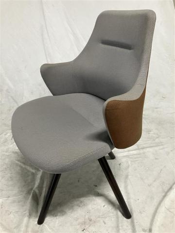 オカムラ ライブスワークチェア 17.9万 2023年製 okamura モダン