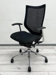 【メッシュチェア】■オカムラ（okamura）製　バロン（Baron）チェア　肘付き　ハイバック　背面メッシュ　座面メッシュ　■固定肘■色：ブラック