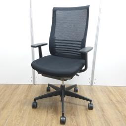 ★コクヨ製　ベゼル　ブラック　T型肘※固定肘　背面メッシュ　ハイバック　前傾　樹脂脚　ランバーサポート　固定肘　肘付きハイバックチェア！！