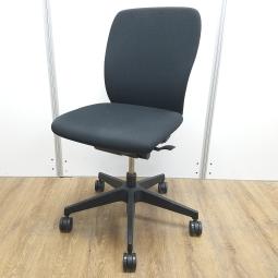 ★イトーキ製　人気高いフルゴ　ブラック　ローバック　肘無し　肘無しローバックチェア！！