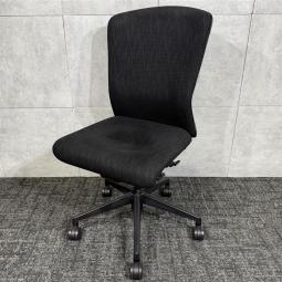 【ワンランク上の座り心地で大人気！】■ウチダ (UCHIDA)製　エルフィ (ELFIE)　 ハイバック　肘無　ブラック　事務　執務　会議　福岡　博多　天神　九州最大級《オフィスバスターズ福岡博多店は、福岡を拠点として、日本全国へ中古オフィス用品・オフィス家具を提供しております》