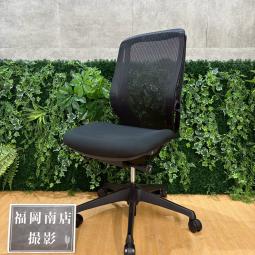 【個人様おすすめ】《2020年製》オカムラ製の大人気オフィスチェア【シルフィー/ブラック/肘無し仕様】が入荷しました！　＊良品を格安で！「オフィスバスターズ福岡南店」は、福岡を拠点として、全国へ中古オフィス用品・オフィス家具を提供しております。