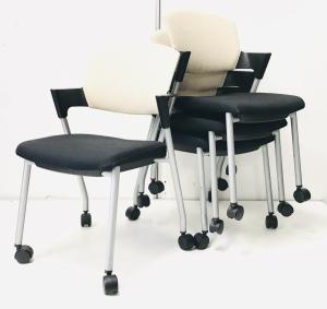 4脚1セットでお買い得！【オシャンティでスタイリッシュなデザイン！】/オススメ(おすすめ) /人気商品【弊社使用欄：】■背ベージュ　座ブラック　キャスター付　■しっかりクッションで快適な座り心地！/コクヨ　プロッティチェア