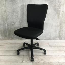 【人間工学に基づいた快適シーティング・ワーキングチェアの定番モデル！】■オカムラ製（okamura）製　 カロッツァ（Carrozza）チェア　肘無し　ハイバック　■ブラック ×ブラックシェル