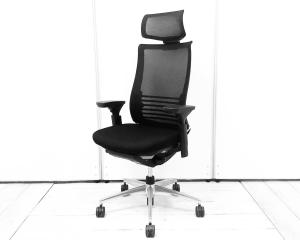 ダイヤル式のランバーサポートが魅力的な高級感のあるオフィスチェア!人気な理由が詰め合さったおすすめのヘッドレス付きチェア!
■コクヨ/ベゼ ル(Bezel)/ブラック 可動肘付き ハイバック 前傾チルト ランバーサポート付 エクストラハイバック